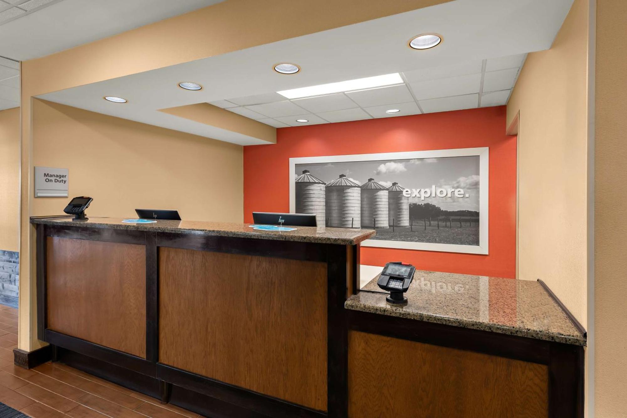 Hampton Inn Lancaster Extérieur photo